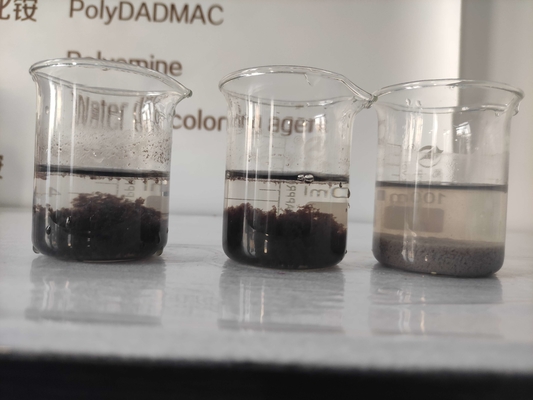 Βιομηχανικός βαθμός Flocculant χαμηλού ιξώδους ISO 9001 στερεάς περιεκτικότητας σε πηκτικά 40% Polydadmac πολυμερές